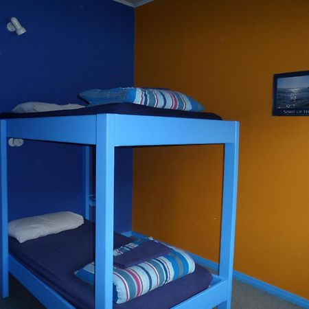 Sequoia Lodge Backpackers Picton Esterno foto