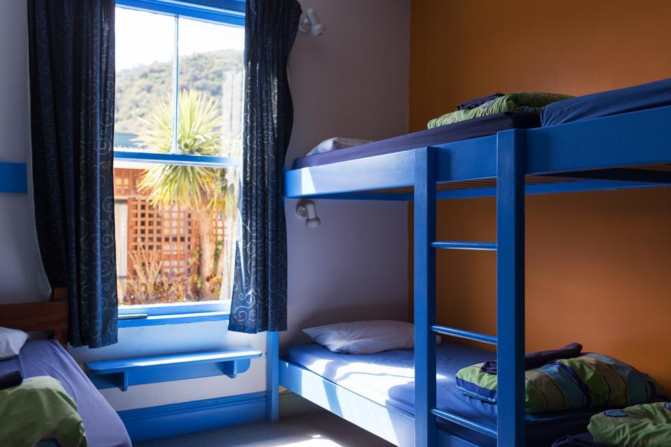 Sequoia Lodge Backpackers Picton Esterno foto