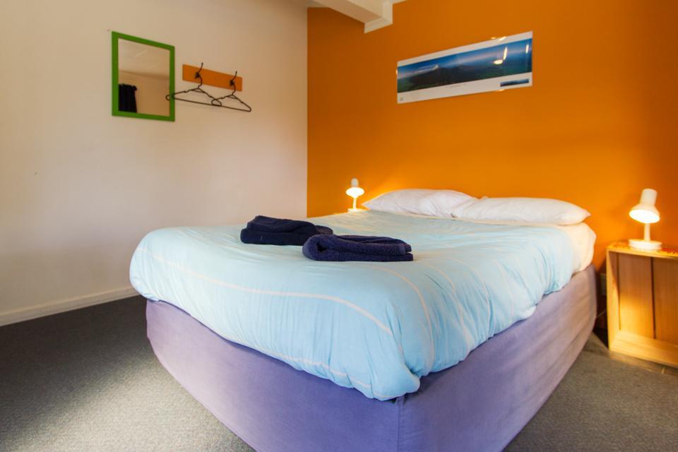 Sequoia Lodge Backpackers Picton Esterno foto