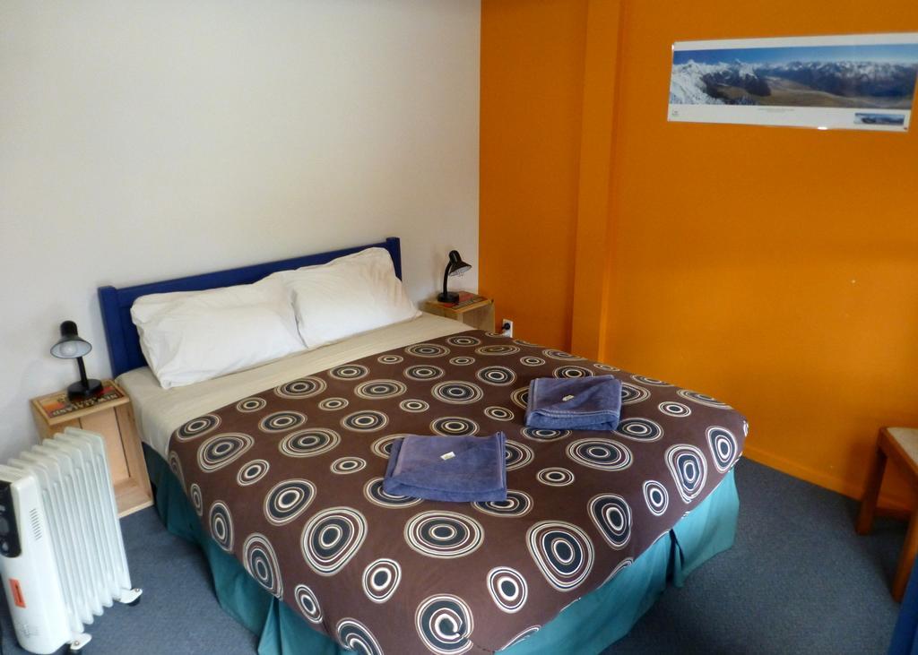 Sequoia Lodge Backpackers Picton Esterno foto